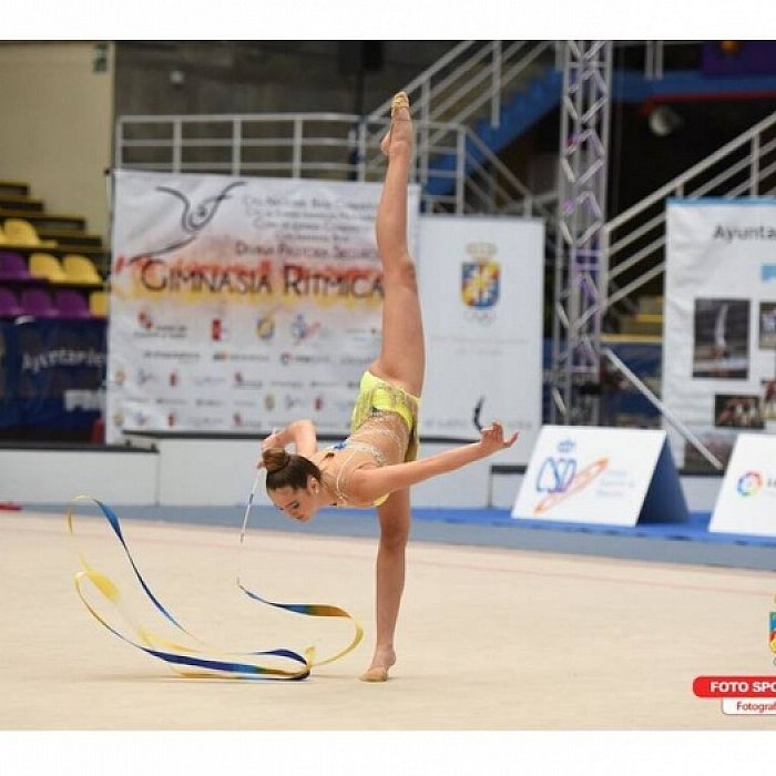 Espainiako txapelduna gimnastika erritmikoan